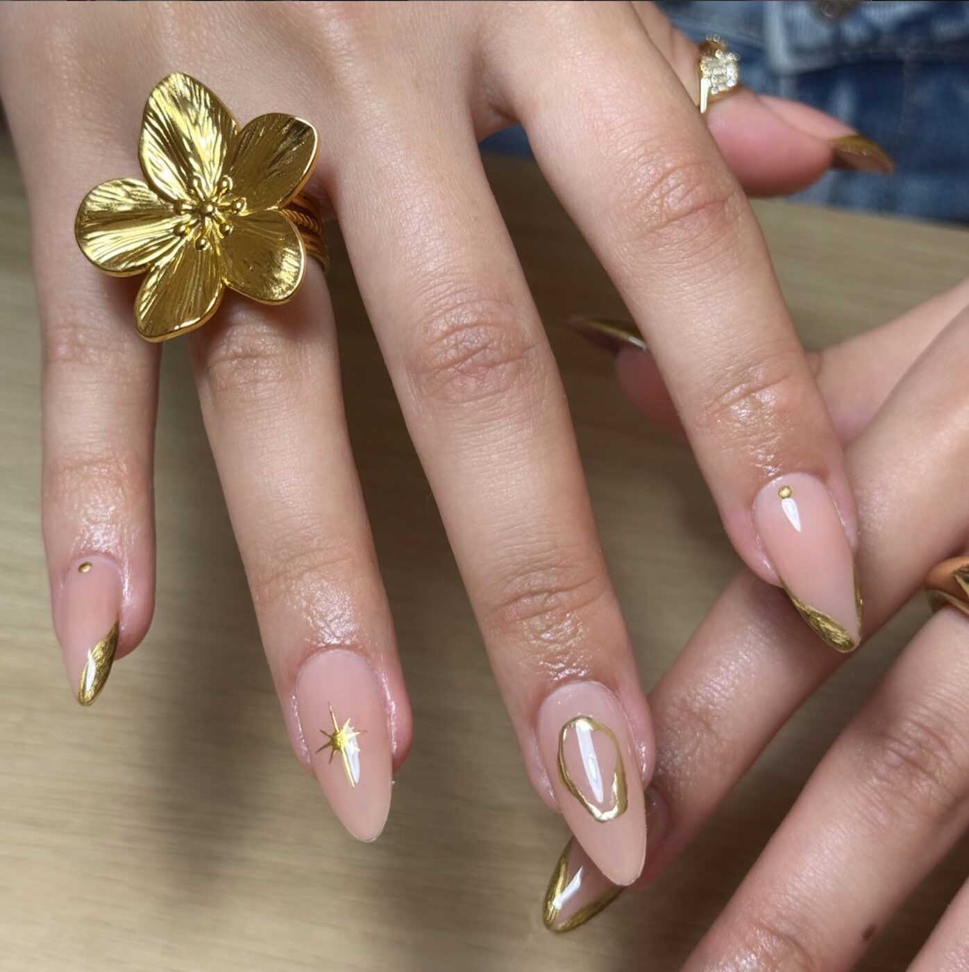 Création nail art doré, chrome french — Studio by Sab, onglerie à Grenoble